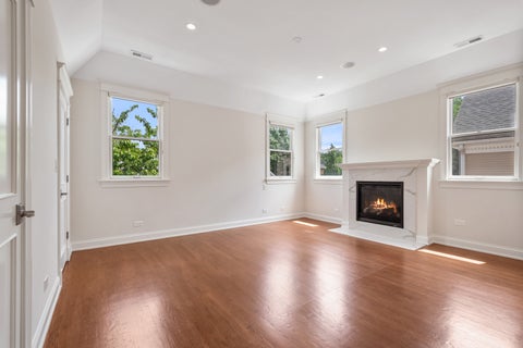 Tiny photo for 325 S Crescent Avenue, Park Ridge, IL 60068 (MLS # 12657867)