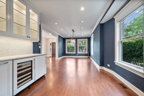 Tiny photo for 325 S Crescent Avenue, Park Ridge, IL 60068 (MLS # 12657867)