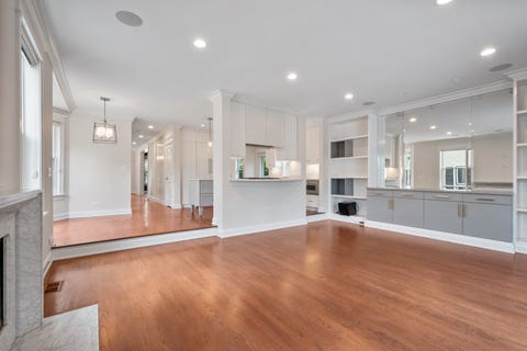 Tiny photo for 325 S Crescent Avenue, Park Ridge, IL 60068 (MLS # 12657867)