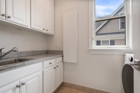 Tiny photo for 325 S Crescent Avenue, Park Ridge, IL 60068 (MLS # 12657867)