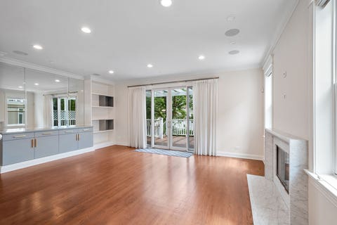 Tiny photo for 325 S Crescent Avenue, Park Ridge, IL 60068 (MLS # 12657867)