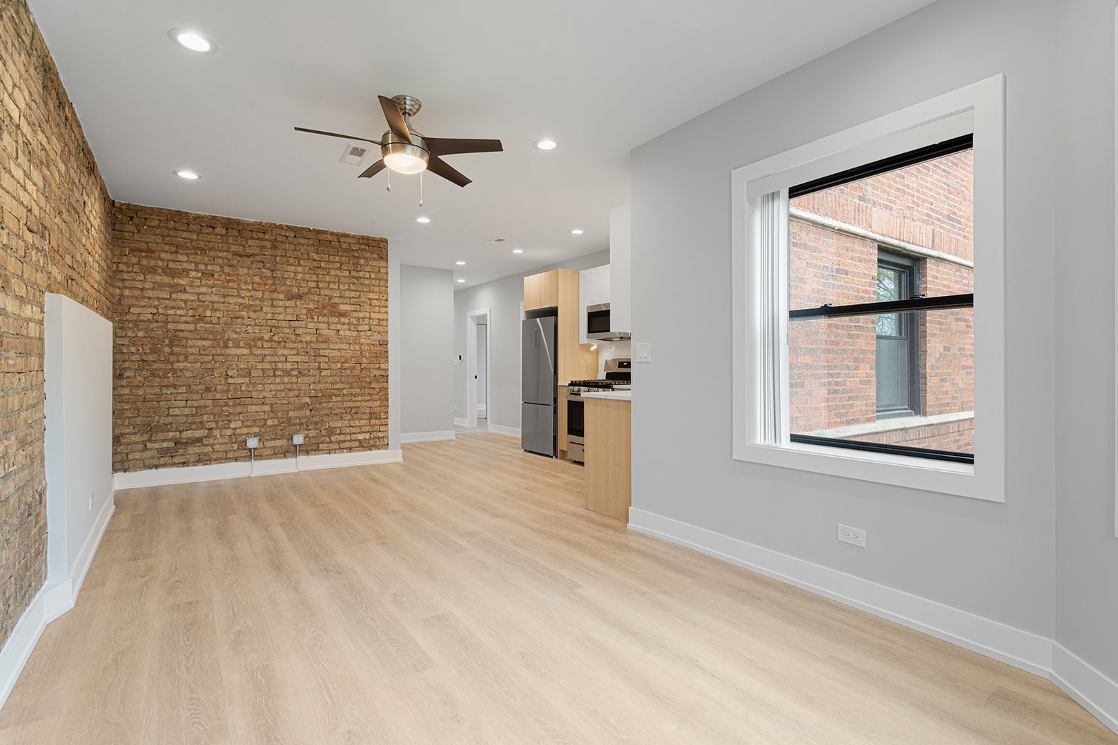 1558 W Juneway Terrace 3M