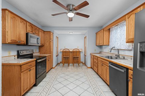 Tiny photo for 602 S 9TH Street, Clinton, IA (MLS # QC4269891)