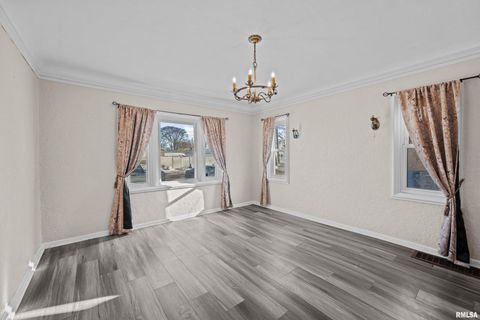 Tiny photo for 602 S 9TH Street, Clinton, IA 52732 (MLS # QC4269891)