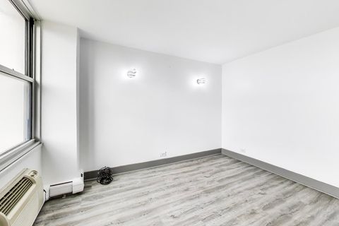Tiny photo for 33 N Main Street #5B, Lombard, IL 60148 (MLS # 12649299)