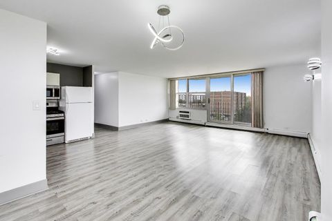 Tiny photo for 33 N Main Street #5B, Lombard, IL 60148 (MLS # 12649299)