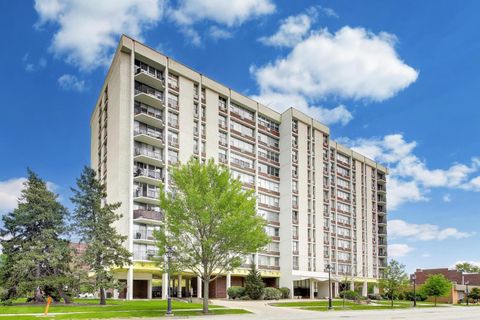 Tiny photo for 33 N Main Street #5B, Lombard, IL 60148 (MLS # 12649299)