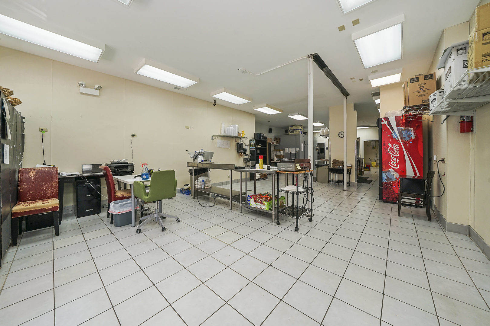 907 N DAMEN Avenue 101