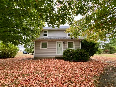 Photo of 320 N Main Street, Gifford, IL 61847 (MLS # 12442888) Photo of 320 N Main Street, Gifford, IL 61847 (MLS # 12442888)