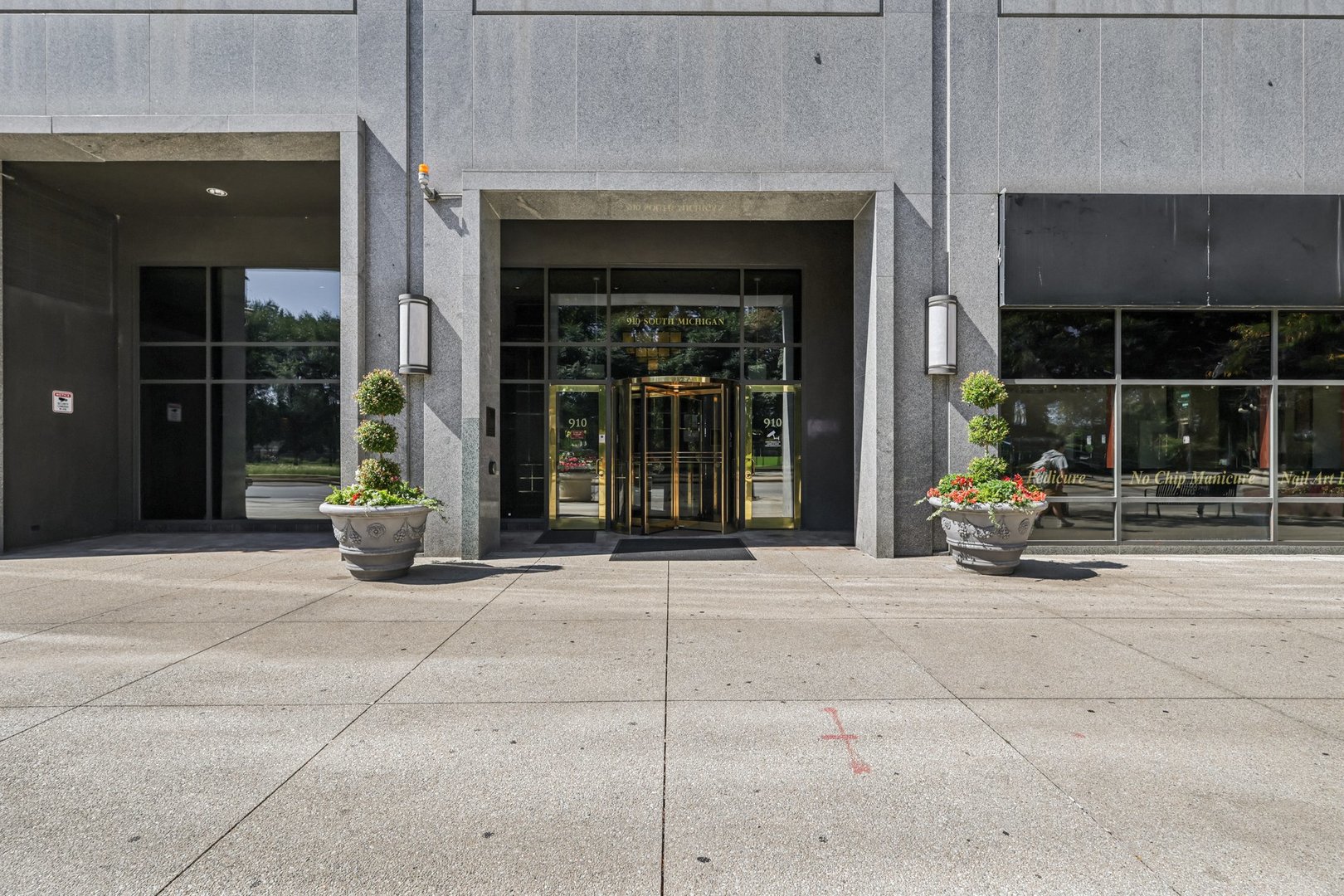 910 S Michigan Avenue 1805