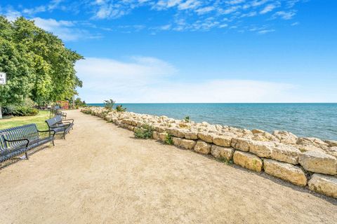 Tiny photo for 6171 N Sheridan Road #1804, Chicago, IL 60660 (MLS # 12517383)