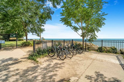 Tiny photo for 6171 N Sheridan Road #1804, Chicago, IL 60660 (MLS # 12517383)
