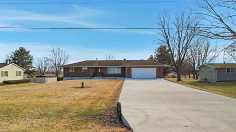Tiny photo for 593 Penrose Road, Dixon, IL 61021 (MLS # 12568000)