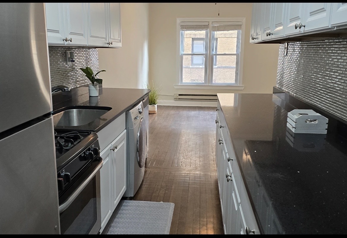 732 W Roscoe Street 1N