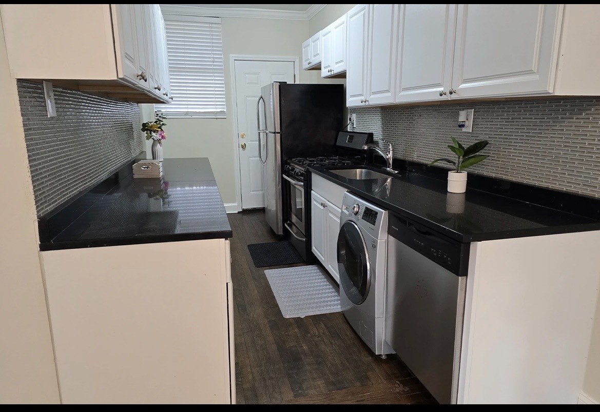 732 W Roscoe Street 1N