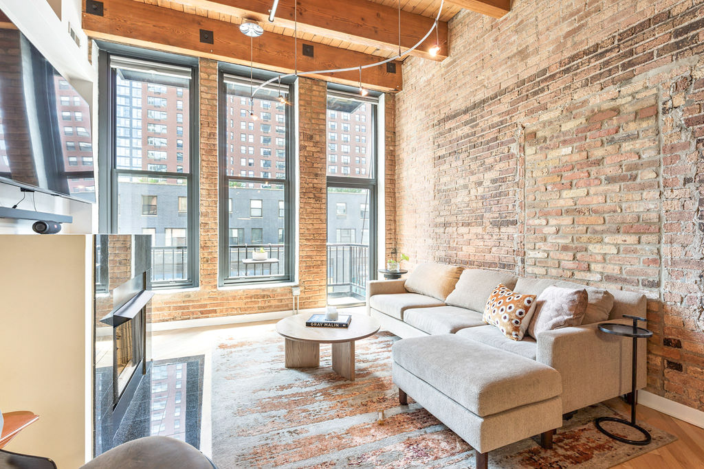 300 W Grand Avenue 209