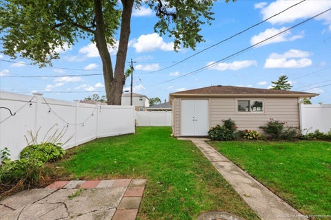 Tiny photo for 9100 S Ridgeway Avenue, Evergreen Park, IL 60805 (MLS # 12786001)