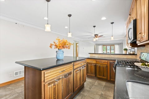 Tiny photo for 9100 S Ridgeway Avenue, Evergreen Park, IL 60805 (MLS # 12786001)