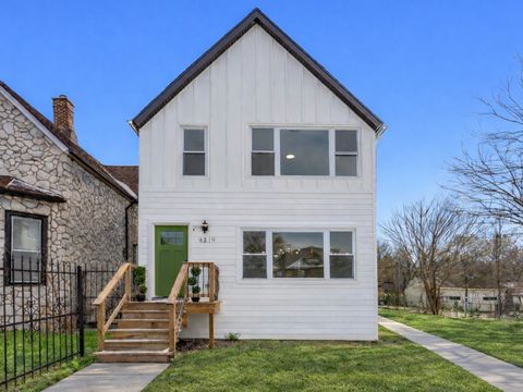 9319 S Merrill Avenue Chicago IL 60617