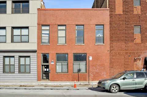 1344 W AUGUSTA Boulevard 1 Chicago IL 60642