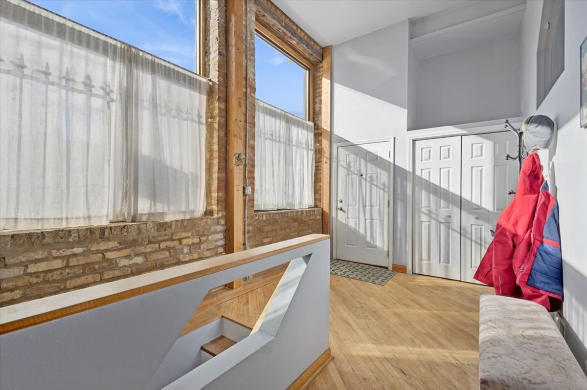 1344 W AUGUSTA Boulevard 1