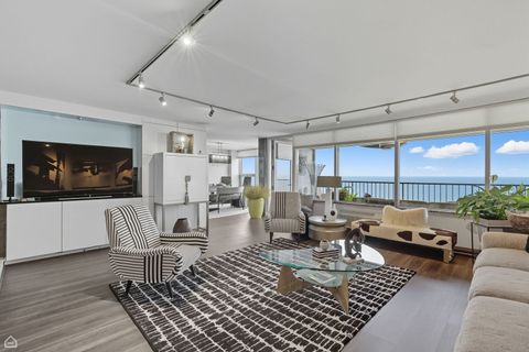 Tiny photo for 5733 N SHERIDAN Road #28D, Chicago, IL 60660 (MLS # 12458965)