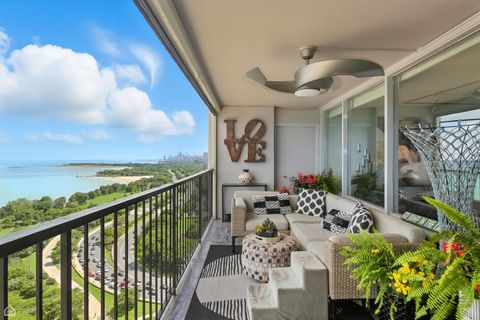 Tiny photo for 5733 N SHERIDAN Road #28D, Chicago, IL 60660 (MLS # 12458965)