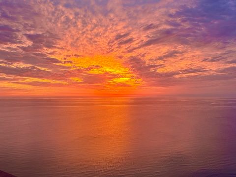 Tiny photo for 5733 N SHERIDAN Road #28D, Chicago, IL 60660 (MLS # 12458965)