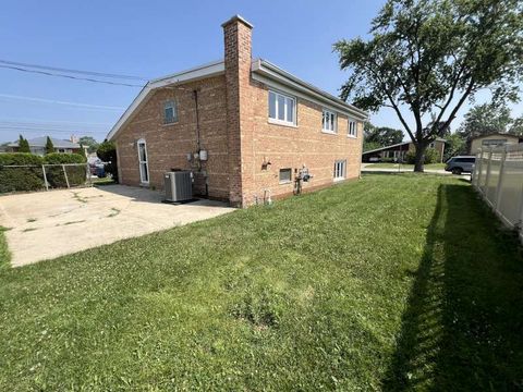 Tiny photo for Oak Lawn, IL 60453 (MLS # 12715519)