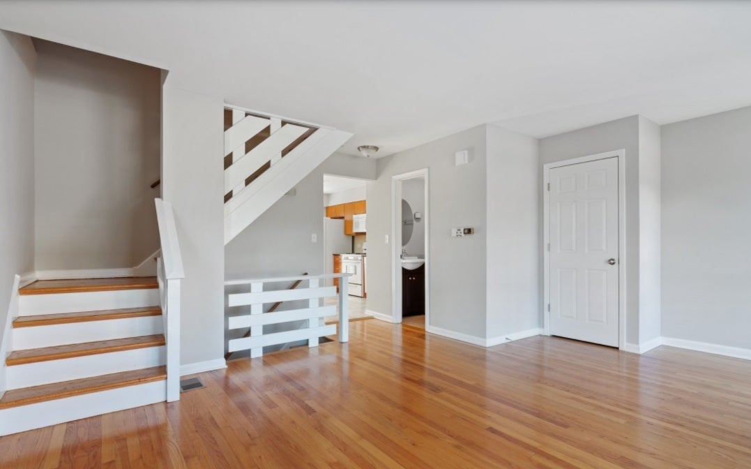 901 Waukegan Road B
