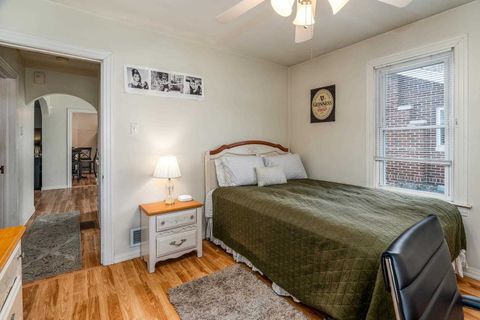 Tiny photo for 103 N 22nd Street, Murphysboro, IL 62966 (MLS # 100000593)