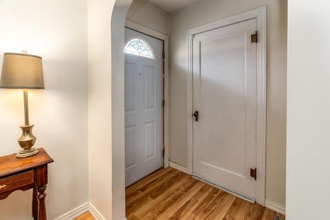 Tiny photo for 103 N 22nd Street, Murphysboro, IL 62966 (MLS # 100000593)