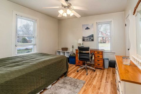 Tiny photo for 103 N 22nd Street, Murphysboro, IL 62966 (MLS # 100000593)