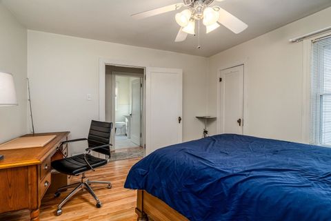 Tiny photo for 103 N 22nd Street, Murphysboro, IL 62966 (MLS # 100000593)