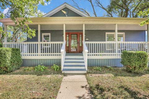 Tiny photo for 911 N CO RD 590 E Road, Tuscola, IL 61953 (MLS # 12429958)