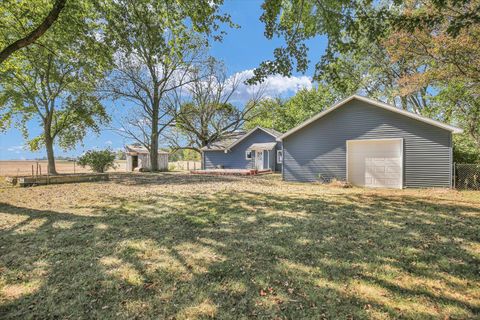 Tiny photo for 911 N CO RD 590 E Road, Tuscola, IL 61953 (MLS # 12429958)