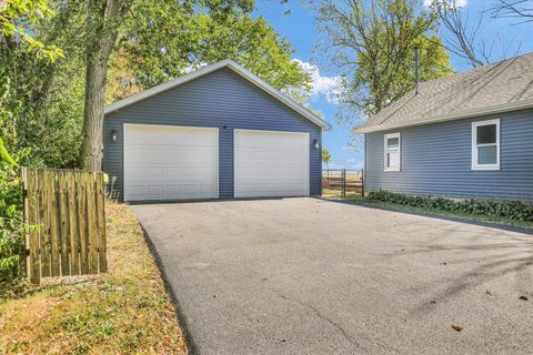 Tiny photo for 911 N CO RD 590 E Road, Tuscola, IL 61953 (MLS # 12429958)