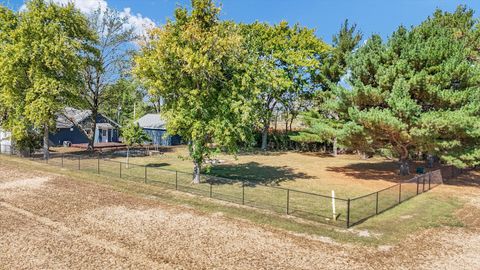 Tiny photo for 911 N CO RD 590 E Road, Tuscola, IL 61953 (MLS # 12429958)