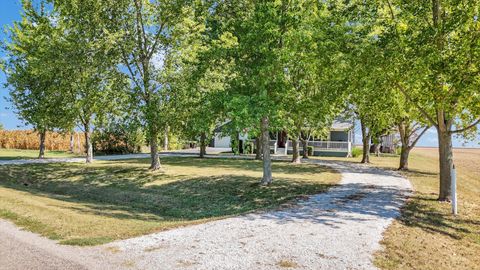 Tiny photo for 911 N CO RD 590 E Road, Tuscola, IL 61953 (MLS # 12429958)