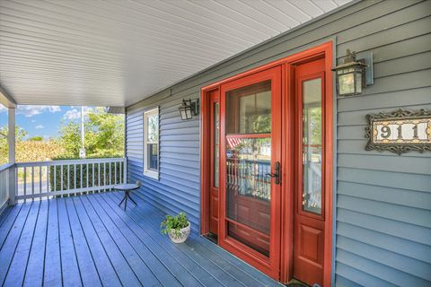 Tiny photo for 911 N CO RD 590 E Road, Tuscola, IL 61953 (MLS # 12429958)