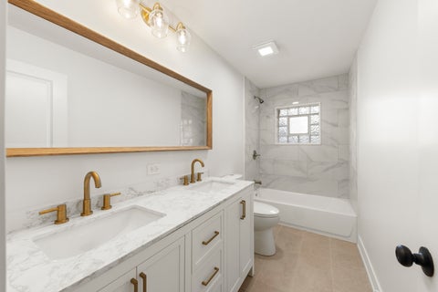 Tiny photo for 667 W Saint Aubin Drive, Addison, IL 60101 (MLS # 12779711)