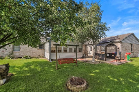 Tiny photo for 608 E Oaks Road, Urbana, IL 61802 (MLS # 12646733)