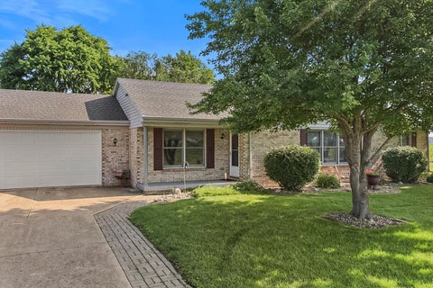 Tiny photo for 608 E Oaks Road, Urbana, IL 61802 (MLS # 12646733)