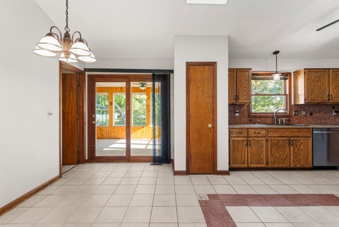 Tiny photo for 608 E Oaks Road, Urbana, IL 61802 (MLS # 12646733)