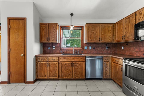 Tiny photo for 608 E Oaks Road, Urbana, IL 61802 (MLS # 12646733)