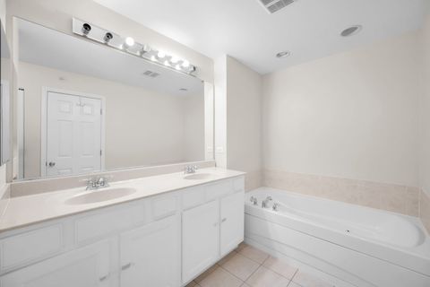 Tiny photo for 1028 Orchard Pond Court, Lake Zurich, IL 60047 (MLS # 12616897)