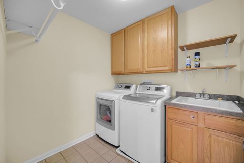 Tiny photo for 1028 Orchard Pond Court, Lake Zurich, IL 60047 (MLS # 12616897)