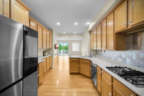 Tiny photo for 1028 Orchard Pond Court, Lake Zurich, IL 60047 (MLS # 12616897)