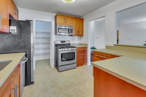 Tiny photo for 1374 Williamsburg Drive #B1, Schaumburg, IL 60193 (MLS # 12753198)