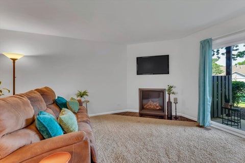 Tiny photo for 1374 Williamsburg Drive #B1, Schaumburg, IL 60193 (MLS # 12753198)